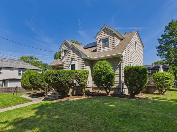 844 Hood St, Fall River, MA 02720