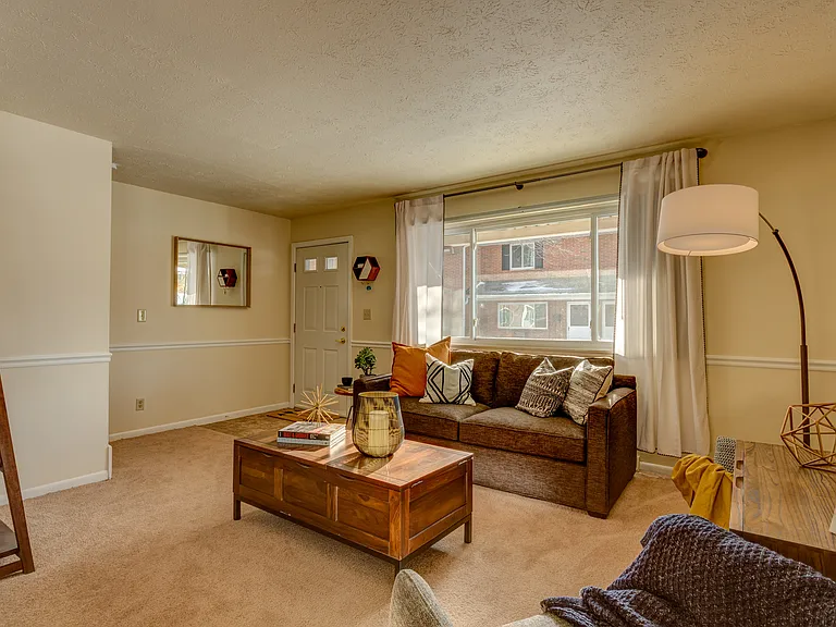 Euclid Apartments — Photo 13