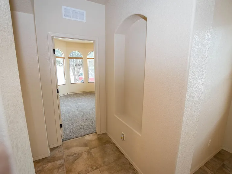 278 Bainbridge Dr — Photo 13