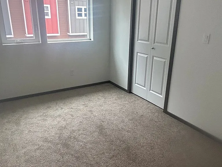 1329 Nolta Loop NE — Photo 11