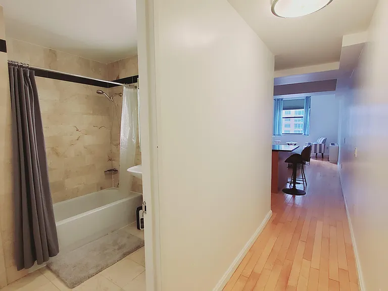 20 West St #11E — Photo 8