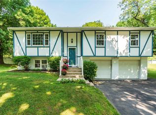 24 S Gate Drive, Poughkeepsie, NY 12601