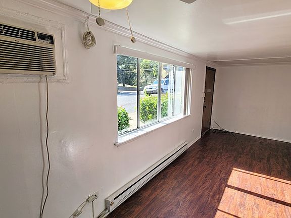 5th image of 2300 Washington Ave