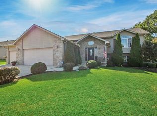 12800 Jefferson Dr, Crown Point, IN 46307