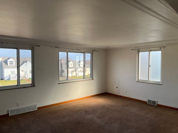 112 Allen St #114