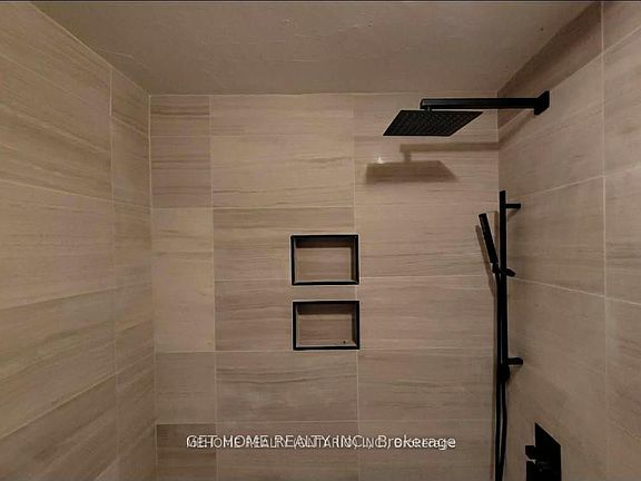 5th image of 7 Merrydrew Ct