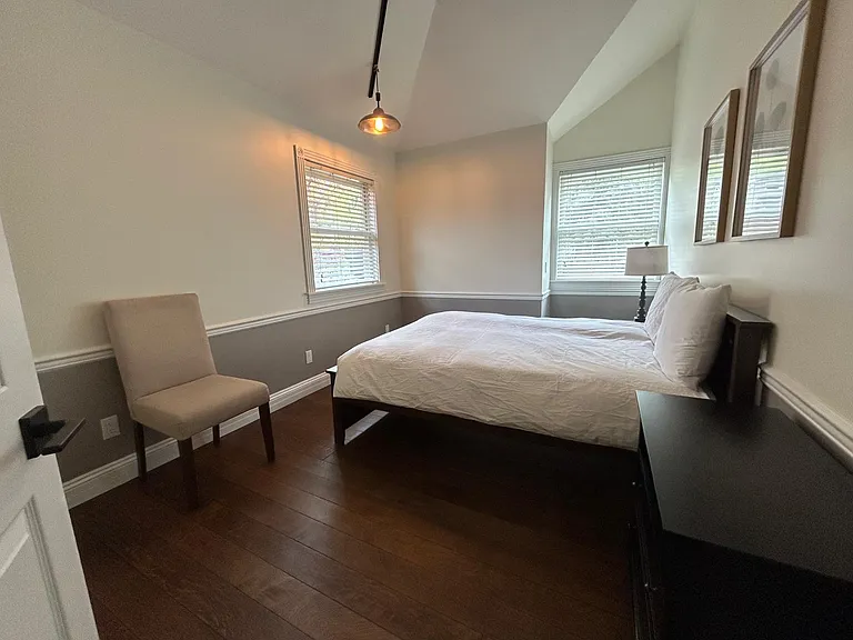 Queen bedroom