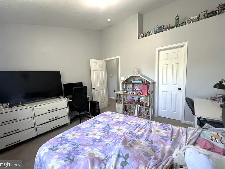 8819 Blue Royale Ln — Photo 29