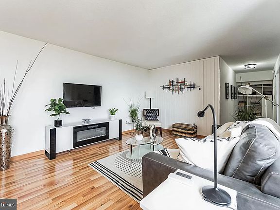 2nd image of 6100 Westchester Park Dr APT 1220