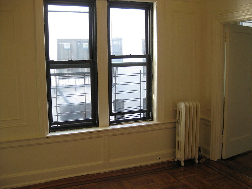 2nd image of 1107 Lenox Rd APT A23