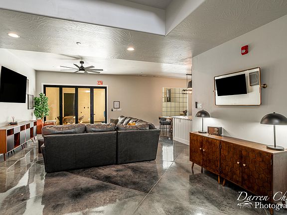 3rd image of 1460 S Windsor Pkwy Unit 5