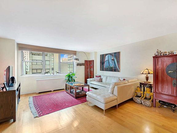 2nd image of 200 E 58th St APT 7H