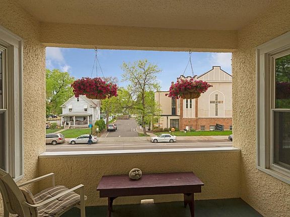 5th image of 1907 11th Ave S
