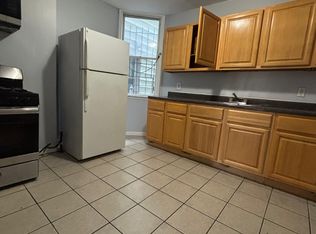 118-118A Grant Ave #1, Jersey City, NJ 07305
