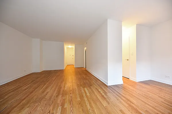 Rented by Buchbinder & Warren | media 20