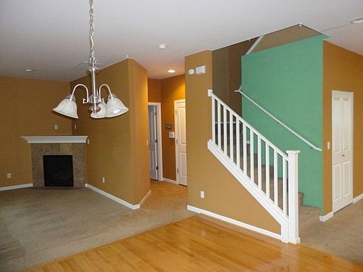 3rd image of 2631 85th Ave NE