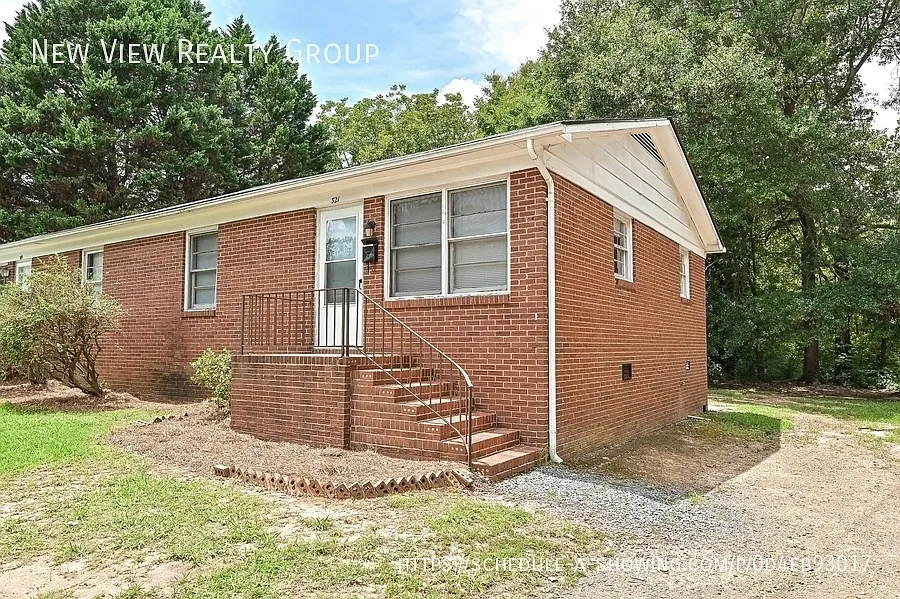 321 Hamilton Dr NE #1