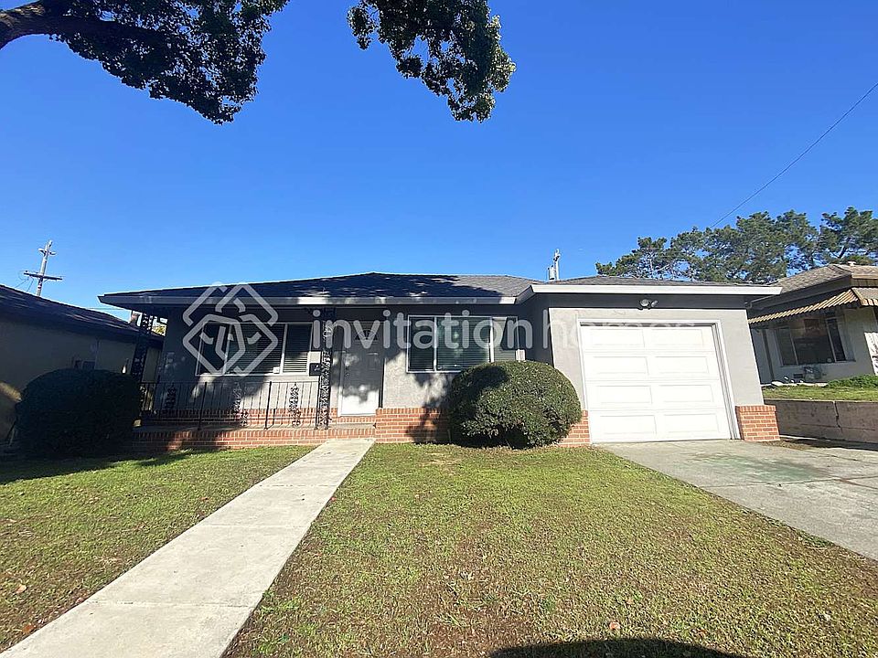1st image of 332 Pepper Dr