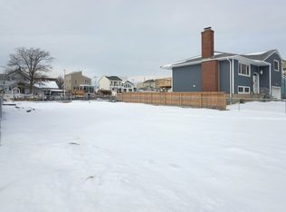 224 Garfield St, Freeport, NY 11520