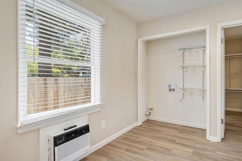 1 bed, 650 sqft, $2,050 — Photo 3