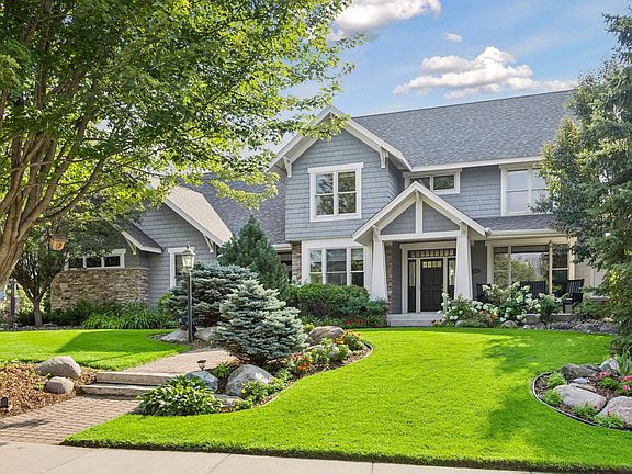 2nd image of 3300 Crestmoor Bay