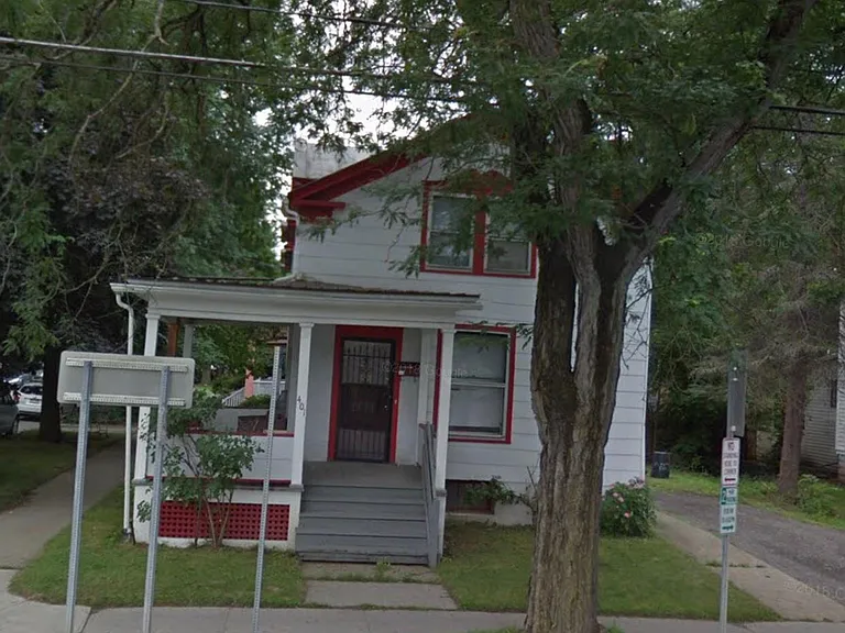 401 W Green St — Photo 30
