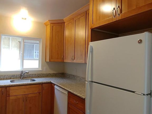 3rd image of 2121 Placer Dr