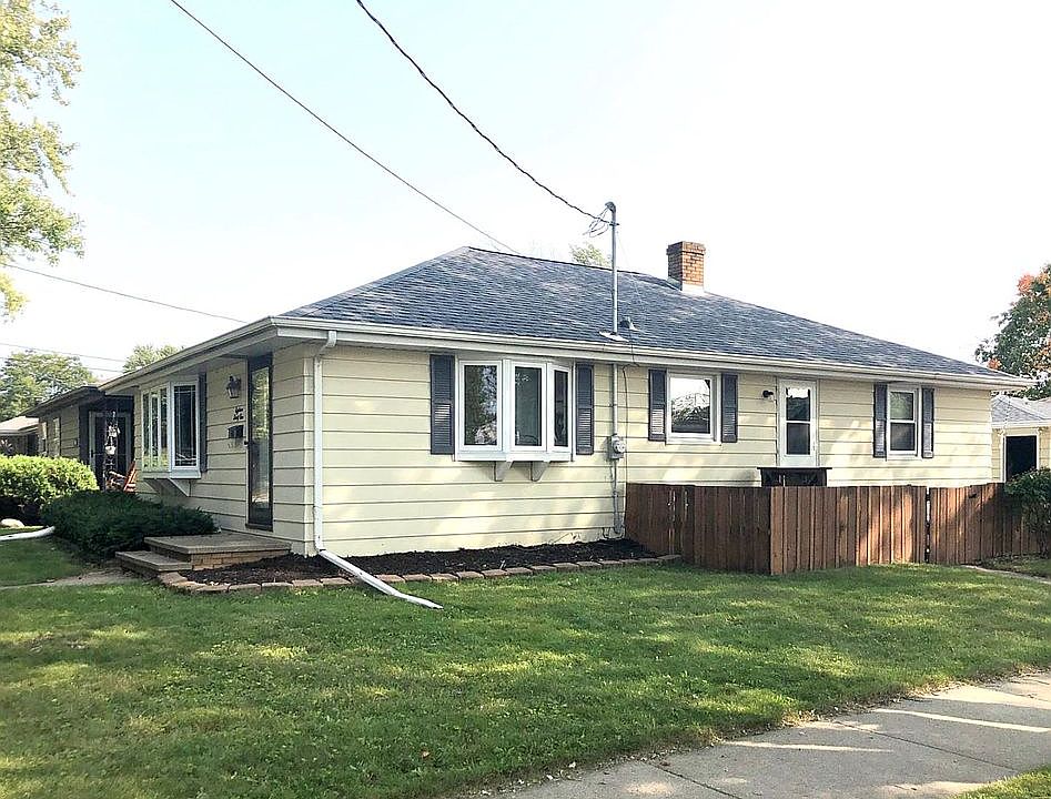 2nd image of 1831 W Commercial St