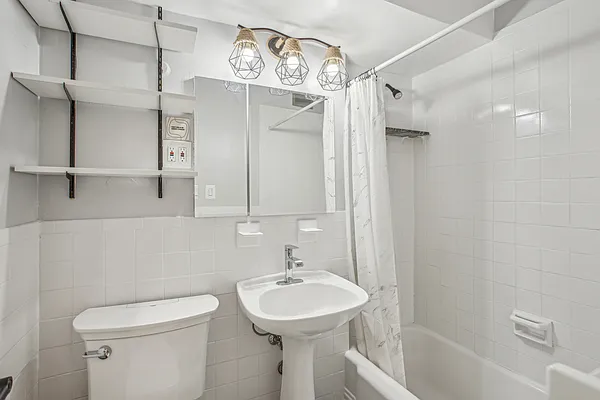 Rented by Oxford Property Group | media 13