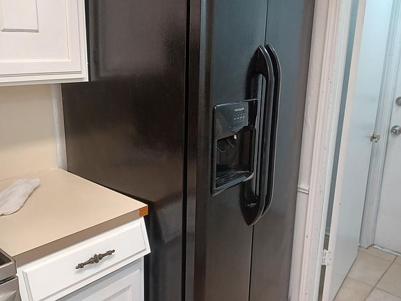 4th image of 629 W Forest Dr