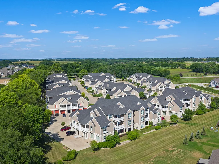 Mansions at Jordan Creek — Photo 18