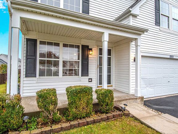 3rd image of 1802 Northshire Dr