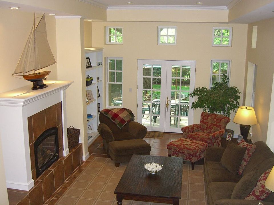 2nd image of 702 Beall Ave
