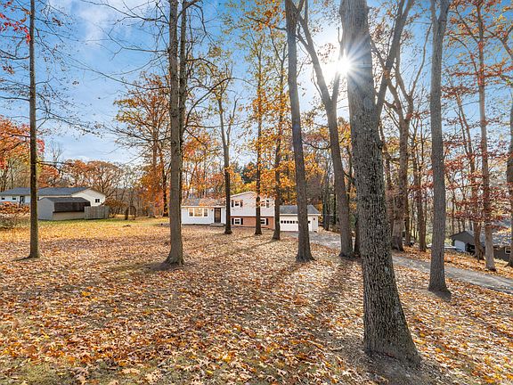 5th image of 155 Brentwood Dr