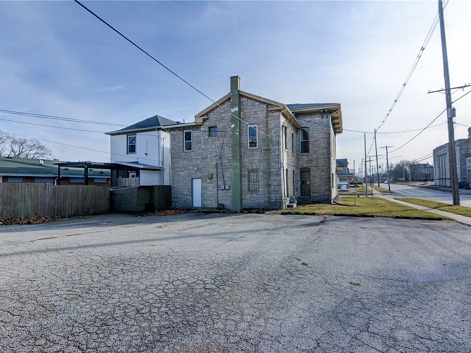 Building Photo 3