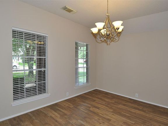 5th image of 18802 Woodbreeze Dr