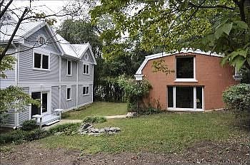 2nd image of 406 Ellsworth Dr