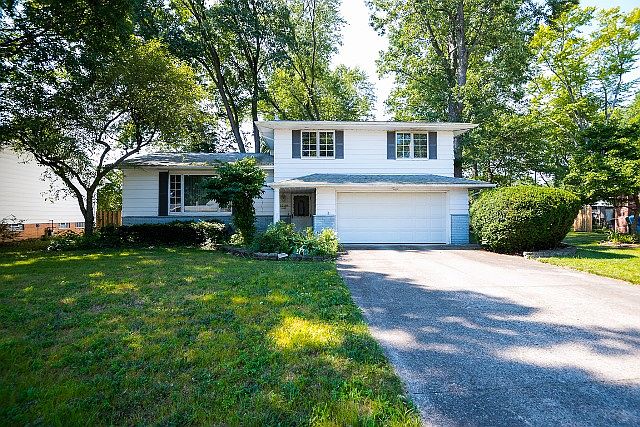 1st image of 22409 Sandy Ln