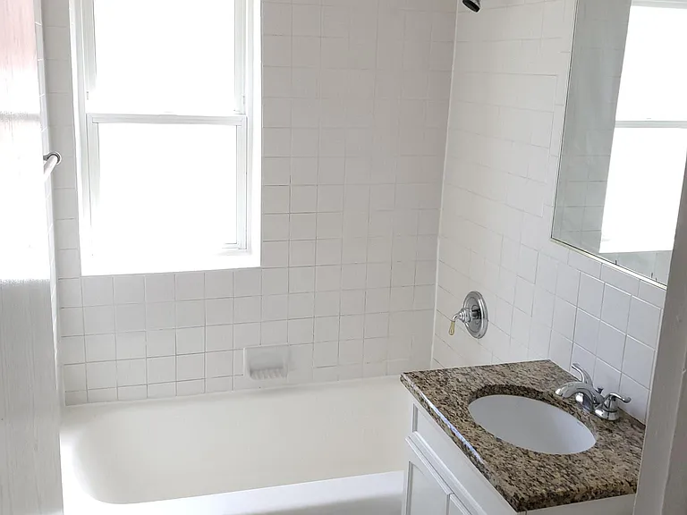 1518 N Harlem Ave #2E — Photo 6