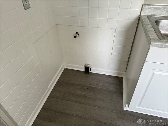 4th image of 2334 Nomad Ave