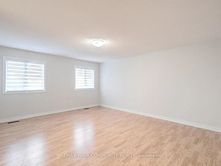 76 Ivy Glen Dr — Photo 22