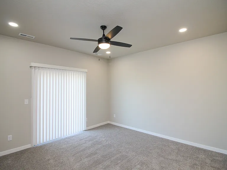 River Park Townhomes — Photo 21