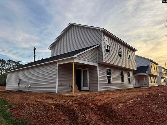 2nd image of 302 Elm St