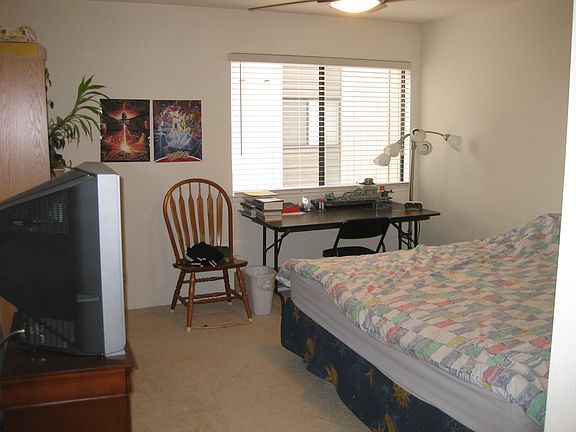 4th image of 420 Crescent Ave APT 11