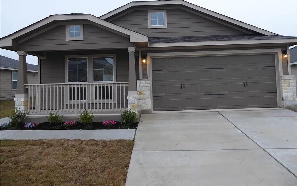 3 bed, 2.0 bath, 1402 sqft, $1,950 — Photo 1