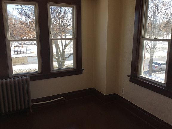 2nd image of 3073 N Sherman Blvd APT C