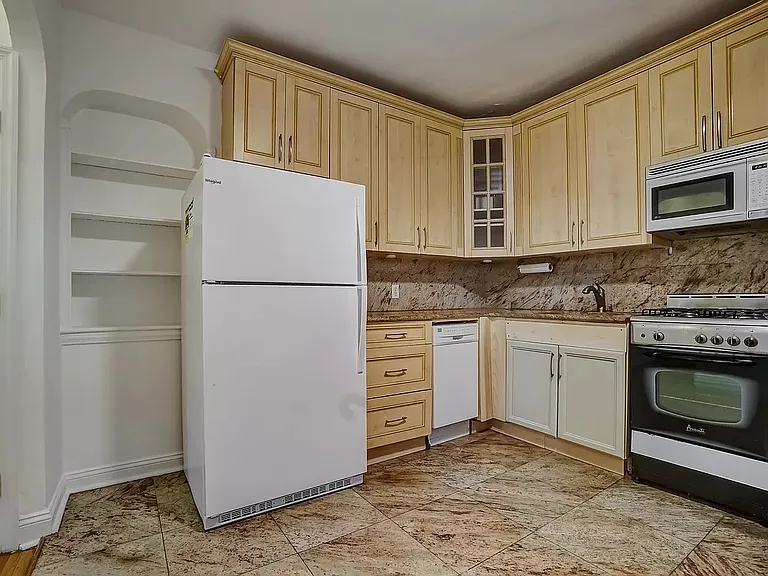 76-15 35th Ave #3L — Photo 10