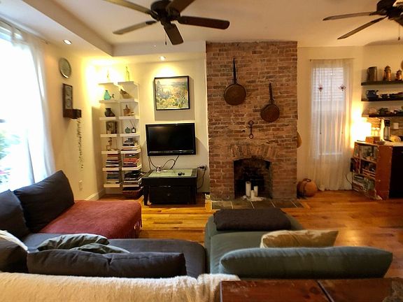 2nd image of 54 Hawthorne St #2