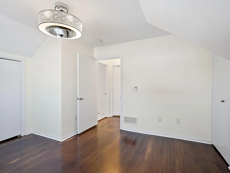 3956 Vera Cruz Ave N — Photo 17