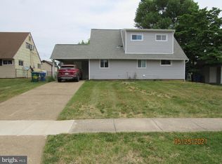 280 Appletree Dr, Levittown, PA